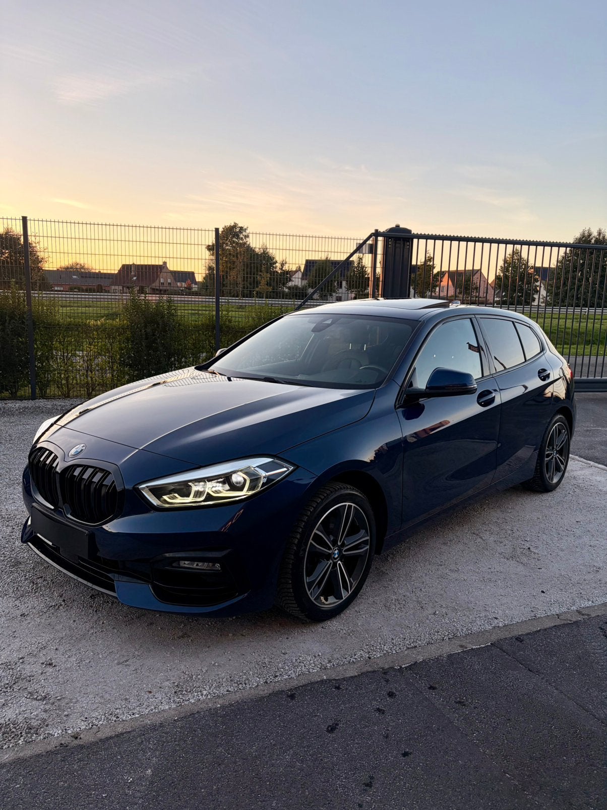 BMW 118i F40 sport / shadow Line, Auto's, 1 Reeks, Blauw, Leder, Handgeschakeld