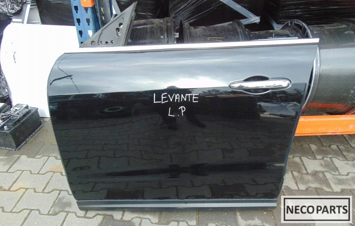 MASERATI LEVANTE PORTIER DEUR LINKS ALLES LEVERBAAR!!!, Maserati, Arrière, -, Haillon arrière