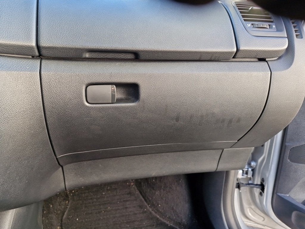 DASHBOARDKASTJE Skoda Fabia II Combi (01-2007/12-2015), Gebruikt, Info@skoda-auto.de, Skoda, Max-Planck-Straße  3-5
64331  Weiterstadt, DE