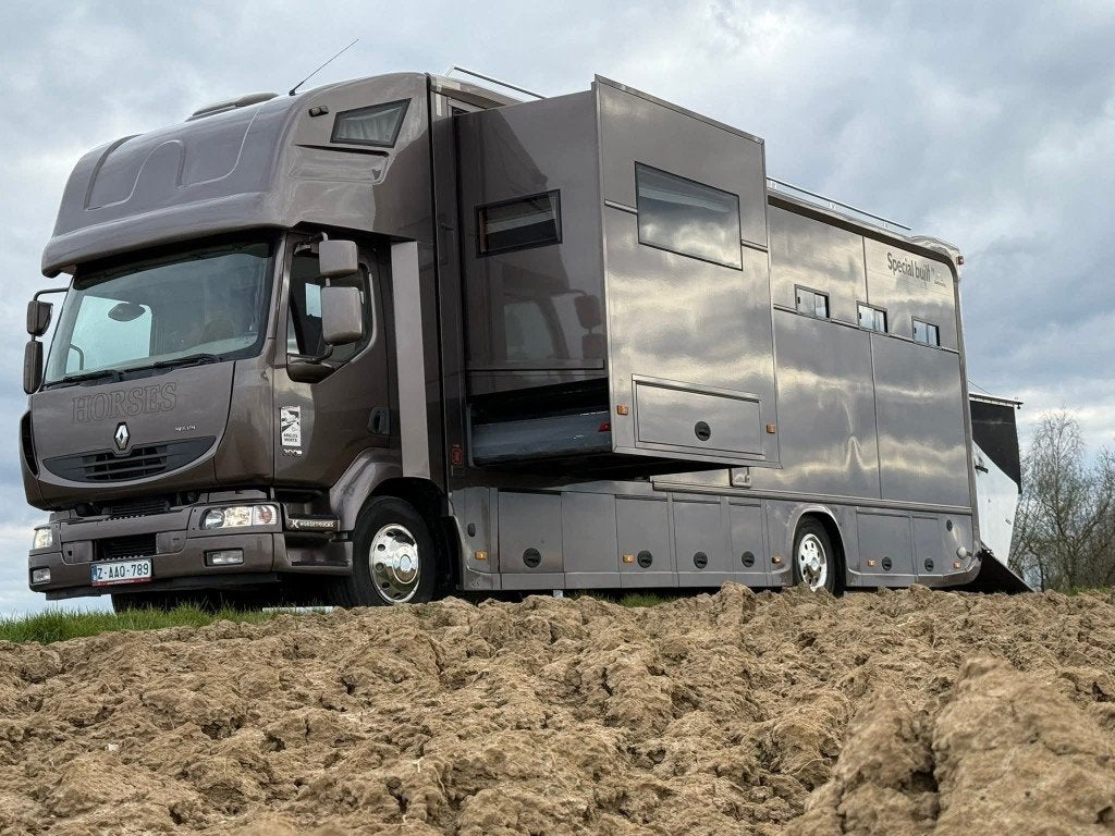 Camion à chevaux Renault Midlum 300 ch (2013) - 5 chevaux, Animaux & Accessoires, Enlèvement, Utilisé, Aluminium, Autres types