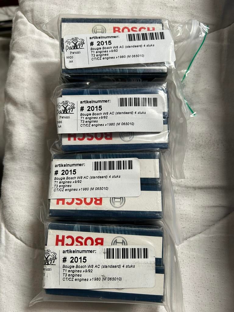 Lot de 4 bougies d'allumage pour VW Beetle Bosch, Autos : Pièces & Accessoires, Moteurs & Accessoires, Neuf, Enlèvement