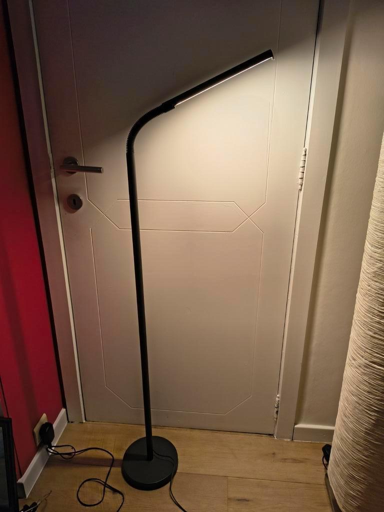 Lampe sur pied LED, Enlèvement, Comme neuf