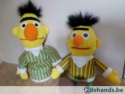 Handpop en knuffel Bert van Sesamstraat, Kinderen en Baby's, Speelgoed | Poppen, Gebruikt, Ophalen of Verzenden