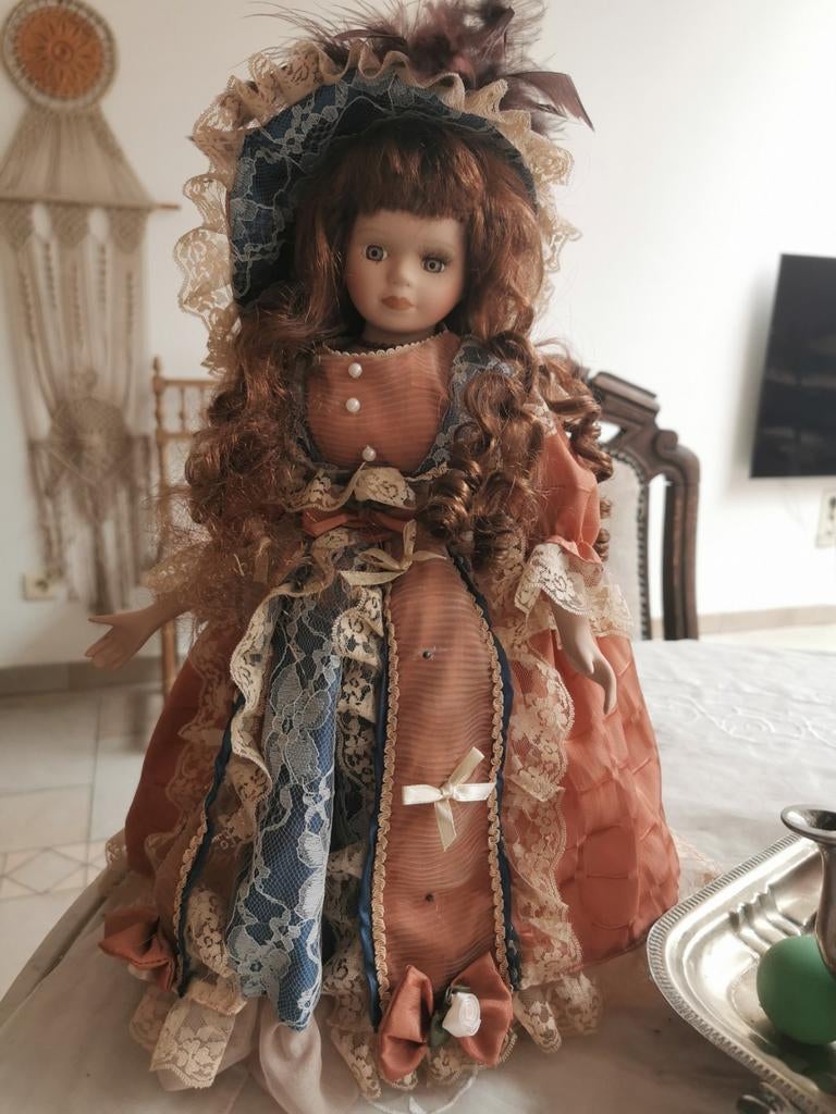 Très jolie poupée ancienne en porcelaine, Enlèvement ou Envoi, Comme neuf, Poupée