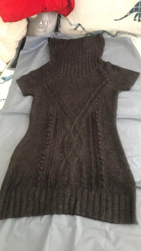 Robe pull manches courtes 82/46, Vêtements | Femmes, Comme neuf