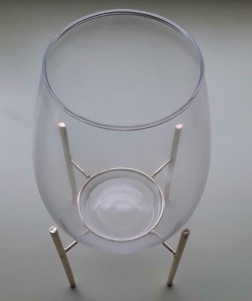 glazen vaas met metalen voet, Overige kleuren, Nieuw, Ophalen of Verzenden, Glas
