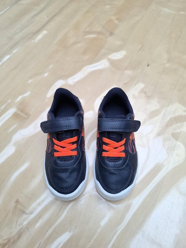 Sportschoenen maat 28, Sports & Fitness, Gymnastique, Enlèvement, Comme neuf, Bleu, Chaussons de gymnastique