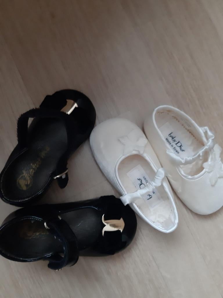 Chaussures cuir Naturino portées 1 fois + chaussons Dior, Enlèvement, Comme neuf