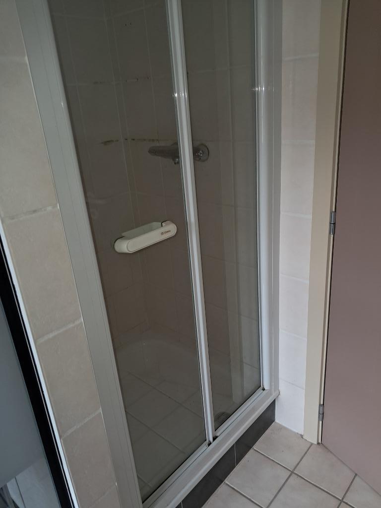 douchedeur Cesena, Ophalen, Gebruikt, Douche