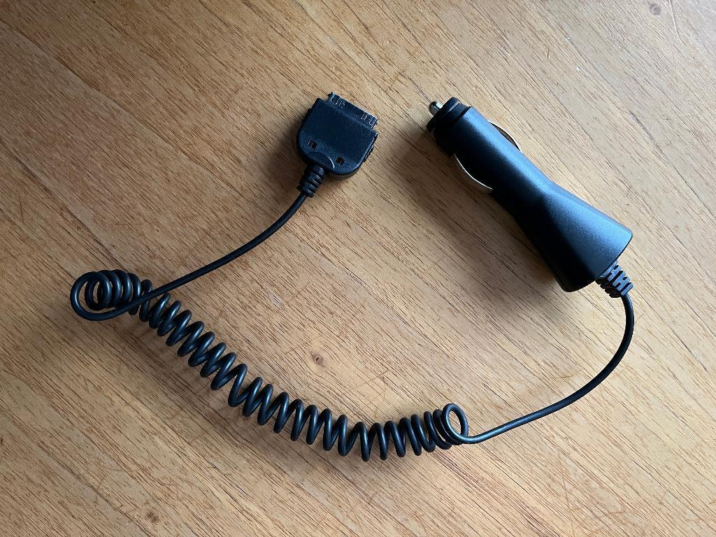 Autolader voor iPhone en iPad, Télécoms, Chargeurs de voiture, Enlèvement ou Envoi, Comme neuf