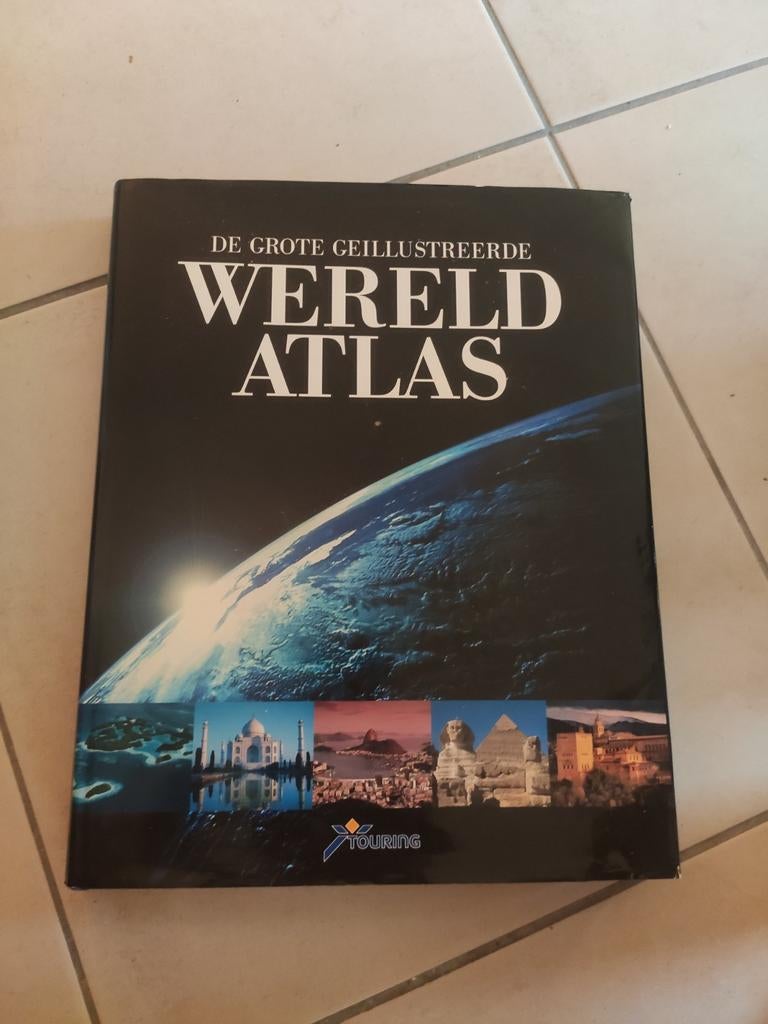 Wereldatlas, Boeken, Atlassen en Landkaarten, Ophalen, Zo goed als nieuw