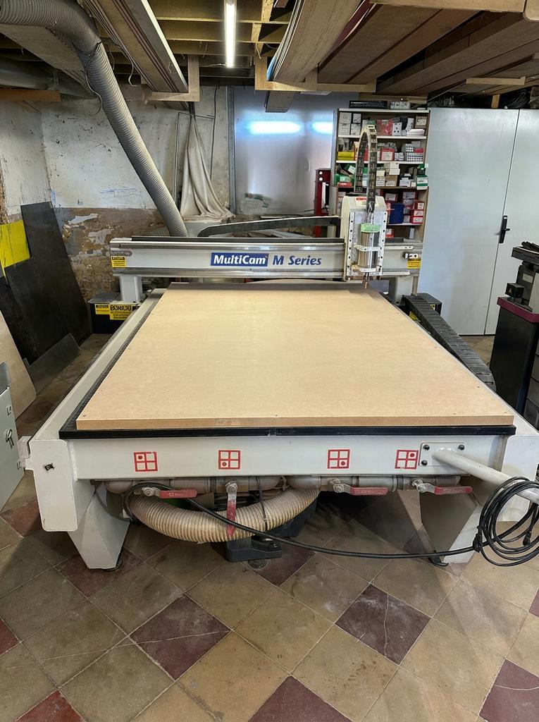 Fraiseuse cnc multicam 1200/1200, Articles professionnels, Enlèvement