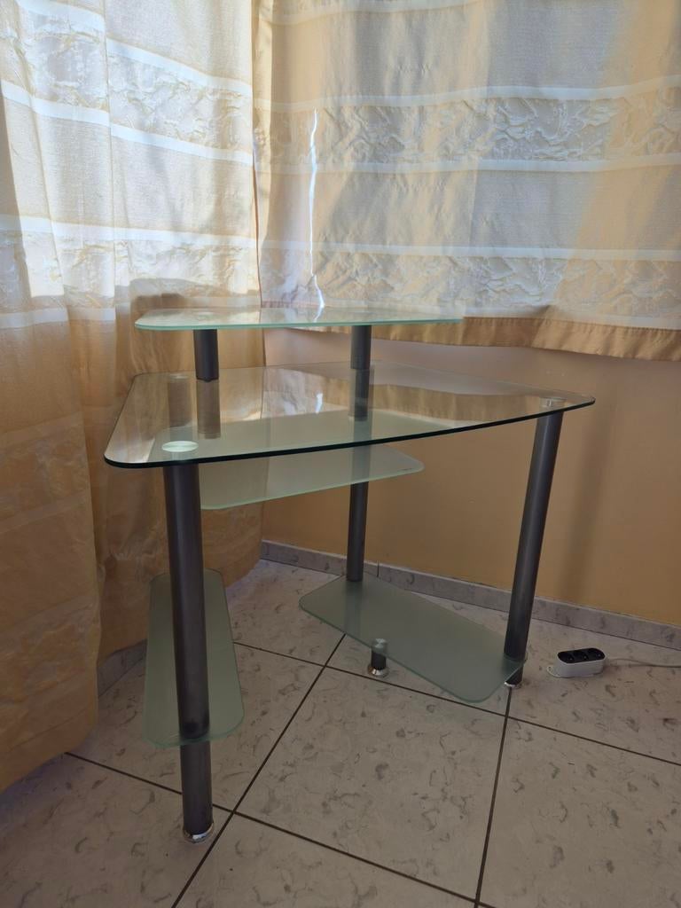 Petit bureau en verre et métal – Très bon état, Enlèvement, Verre
