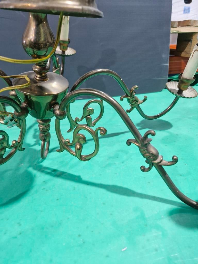 Lustre en cuivre à décor de poissons à 5 lumières, Enlèvement