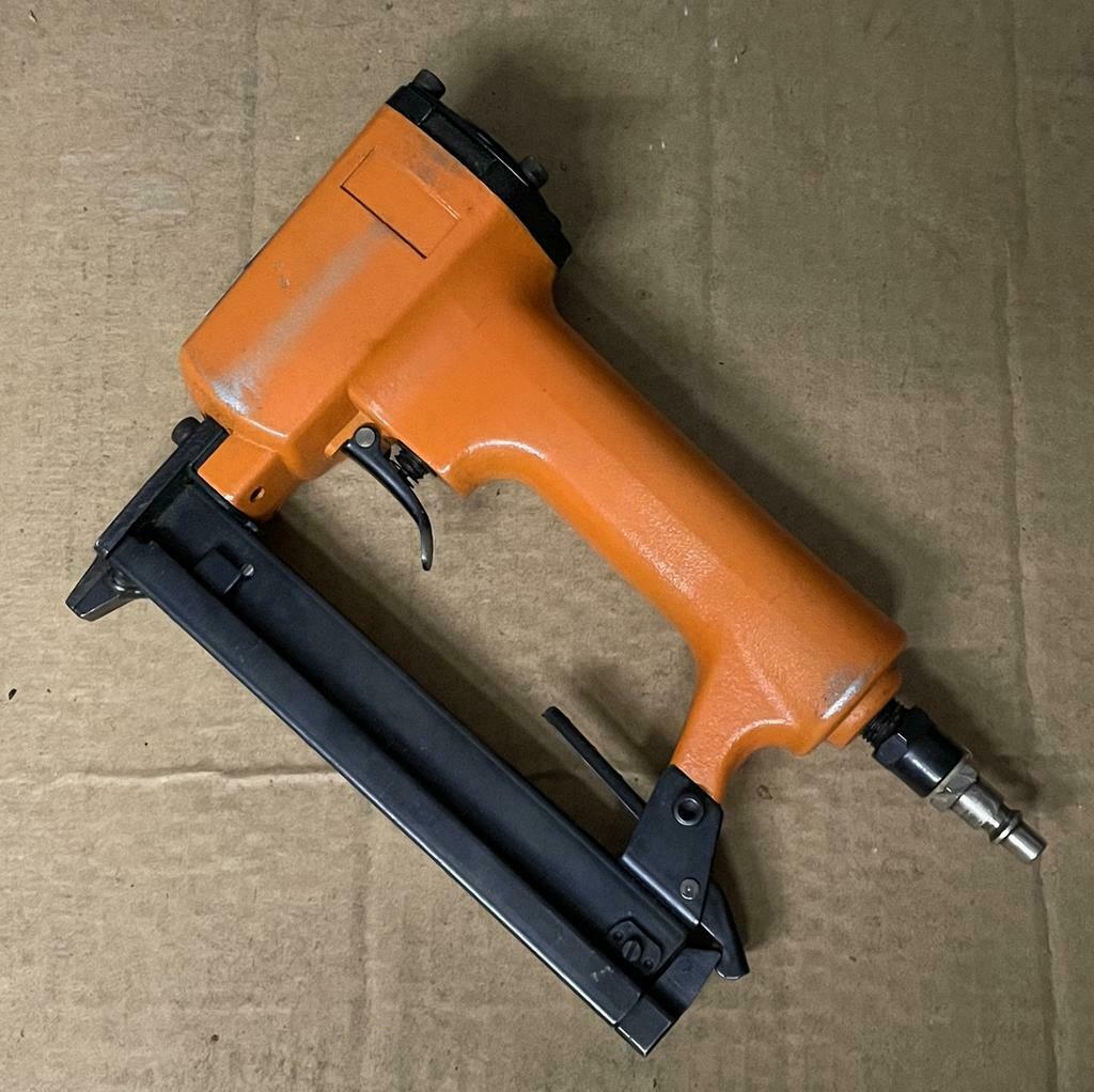 Nietpistool, Doe-het-zelf en Bouw, Gereedschap | Handgereedschap, Ophalen of Verzenden