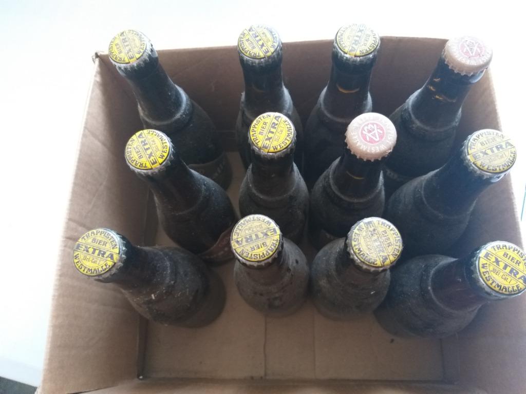 12 x Westmalle Extra , vvd 21/09/12 , 25/02/11, Verzamelen, Ophalen, Flesje(s)