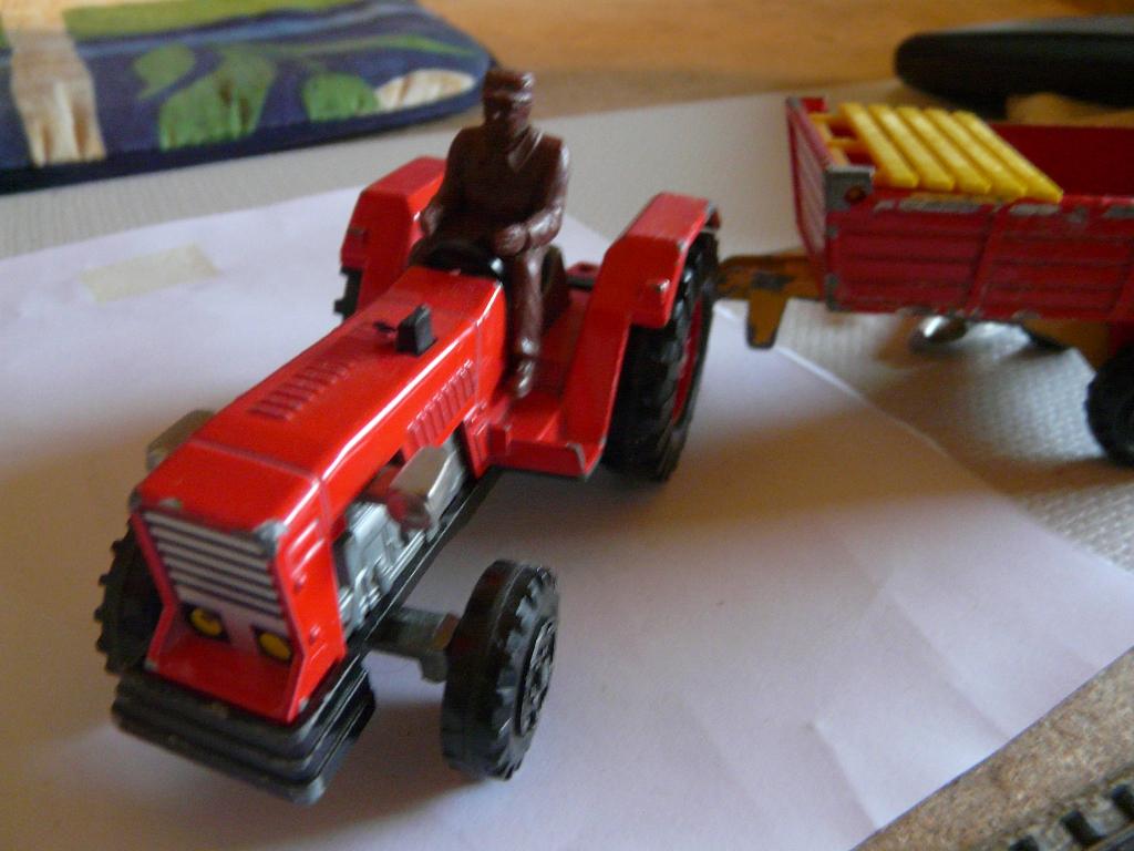 tracteur métallique vintage avec remorque/chariot à foin, Enlèvement, Utilisé