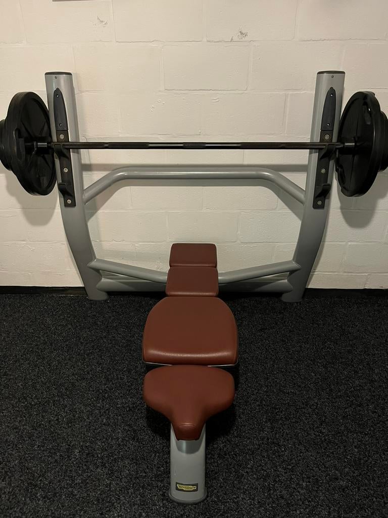 Technogym Selection Olympic Flat Bench, Sport en Fitness, Fitnessmaterialen, Ophalen, Zo goed als nieuw