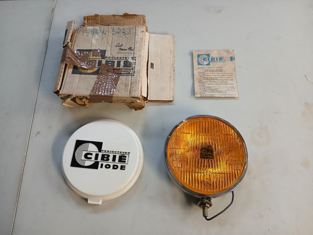 Phare Cibie Jaune NEUF (NOS), Enlèvement ou Envoi, Pièces Oldtimer ou Ancêtre