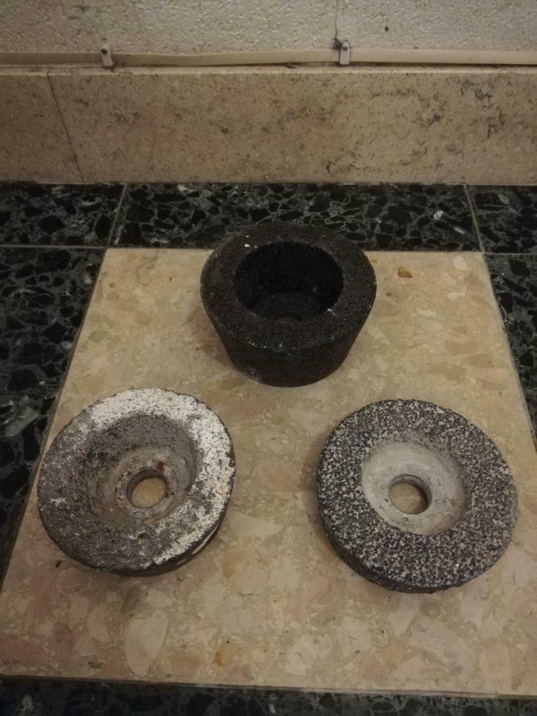 3 meules pour touret., Bricolage & Construction, Enlèvement ou Envoi, Utilisé