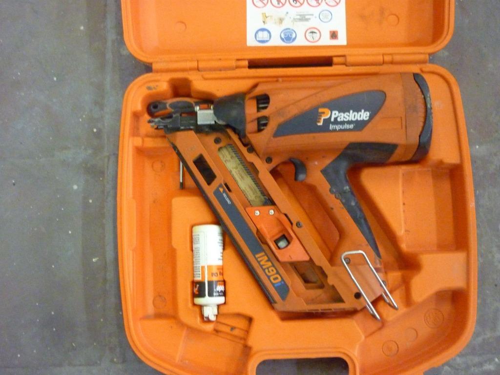 Paslode pistolet à clous à cartouches gaz, Enlèvement