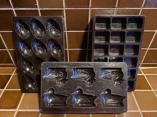 Moules à pralines en bakélite, Enlèvement ou Envoi
