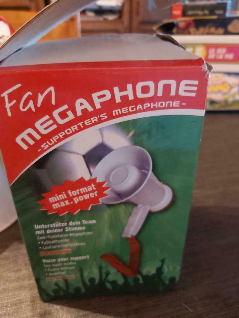 Mega phone