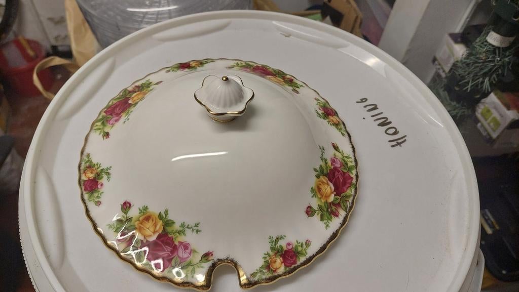 Old Country rose en Val Dor soup terinne deksel., Antiek en Kunst, Ophalen