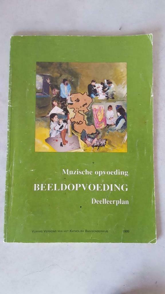 Leerplannen Katholiek Basisonderwijs in goede staat te koop!, Boeken, Ophalen of Verzenden, Gelezen, Hogeschool