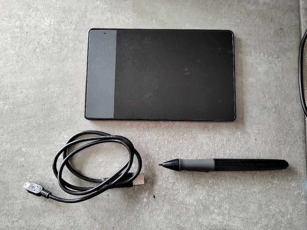 Tekentablet - Huion 420 (in prima staat), Informatique & Logiciels, Enlèvement ou Envoi, Comme neuf, Filaire, HUION
