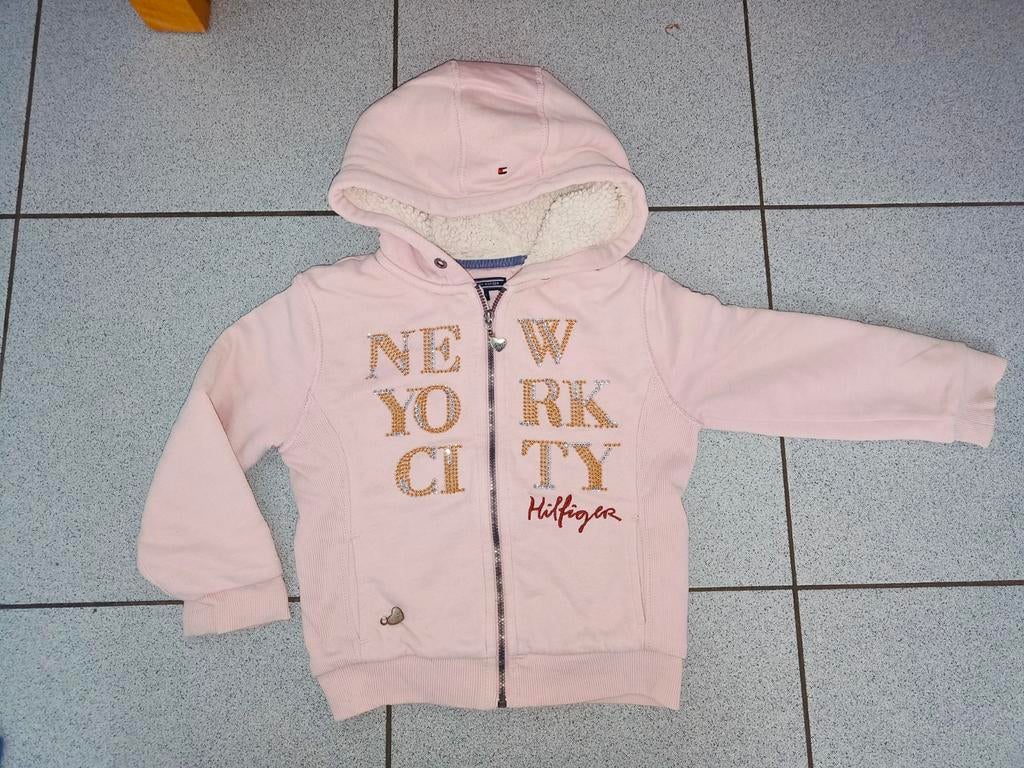 Roze jas maat 104 cm Tommy Hilfiger in goede staat, Gebruikt, Meisje, Ophalen of Verzenden, Tommy Hilfiger