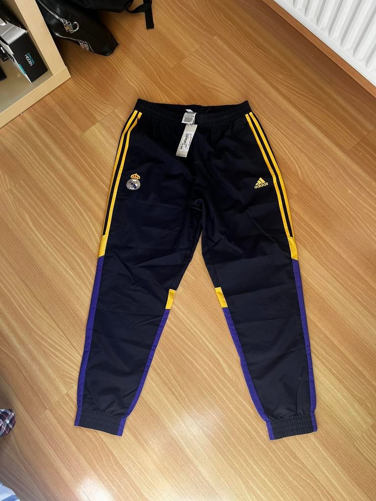 Training Adidas Real Madrid, neuf avec étiquettes - M homme, Vêtements | Hommes, Vêtements de sport, Enlèvement ou Envoi, Bleu