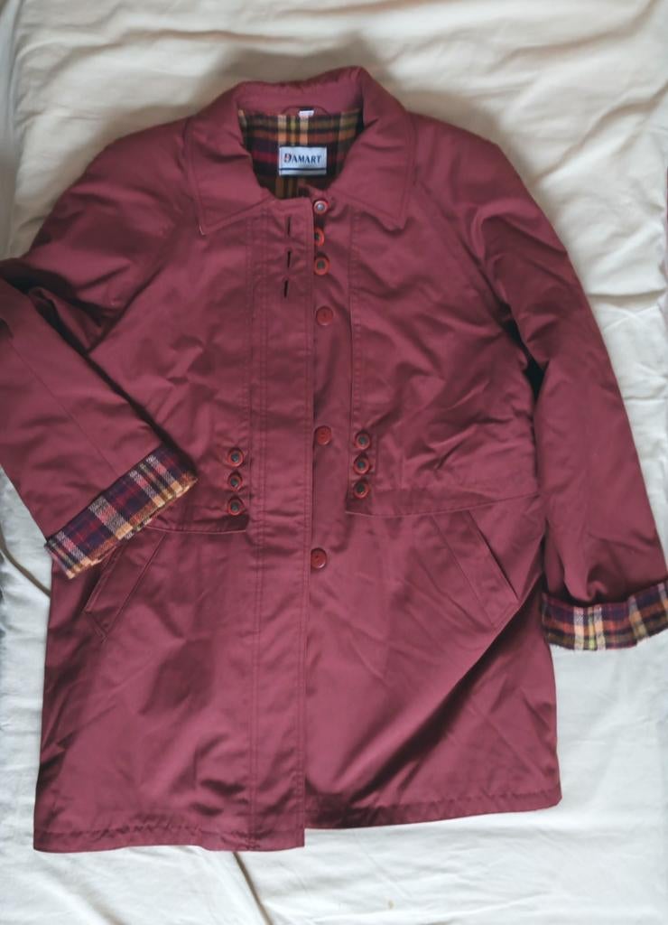 DAMART Retro-chique bordeauxrode trenchcoat voor dames, Ophalen of Verzenden, Zo goed als nieuw