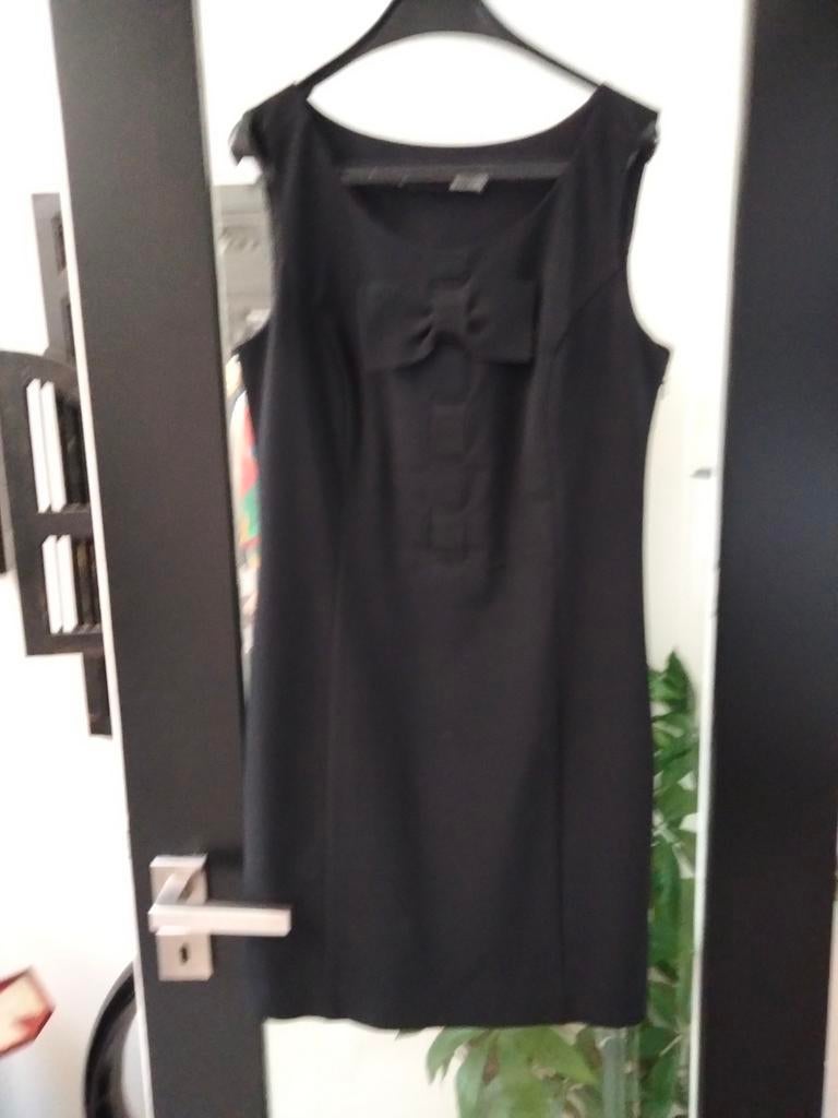 Kort zwart jurkje.Moschino.Vaste prijs., Kleding | Dames, Ophalen of Verzenden, Zo goed als nieuw, Zwart