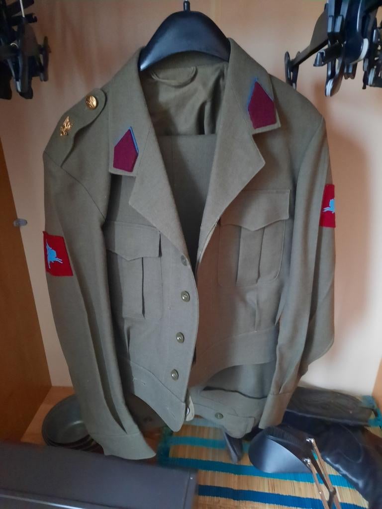 Kaki leger kostum van 1979 voor 25 euro, Verzamelen, Ophalen