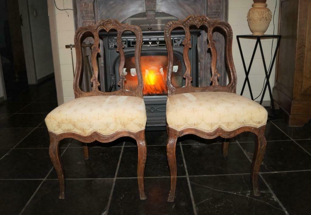 Deux chaises d'appoint Liège antiques en chêne et tissu, Enlèvement