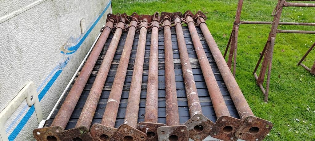9 etancons + 2 tréteaux de macon, Bricolage & Construction, Échafaudages, Enlèvement ou Envoi