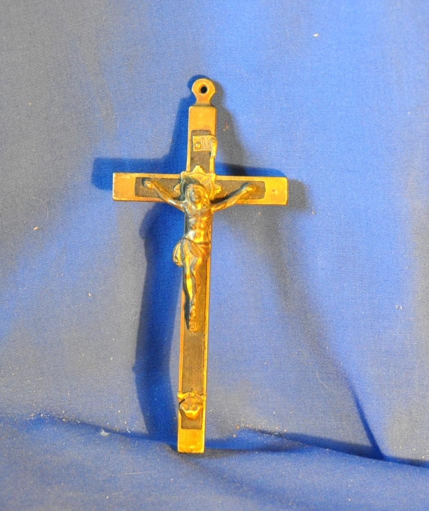 crucifix mural croix bois avec cerclage et christ laiton, Ophalen of Verzenden