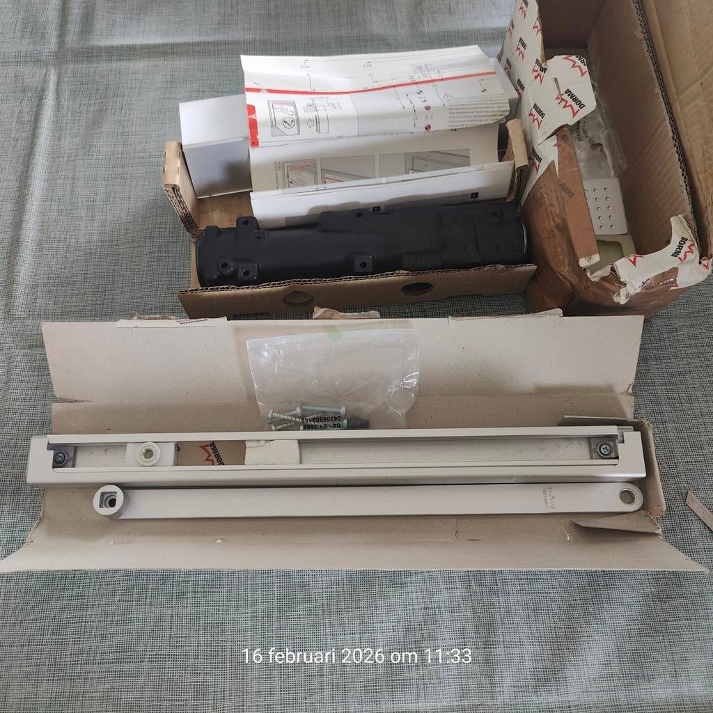 DORMA deurdranger-deurpomp, Doe-het-zelf en Bouw, Hang- en Sluitwerk, Nieuw, Overige typen, Overige materialen, Ophalen