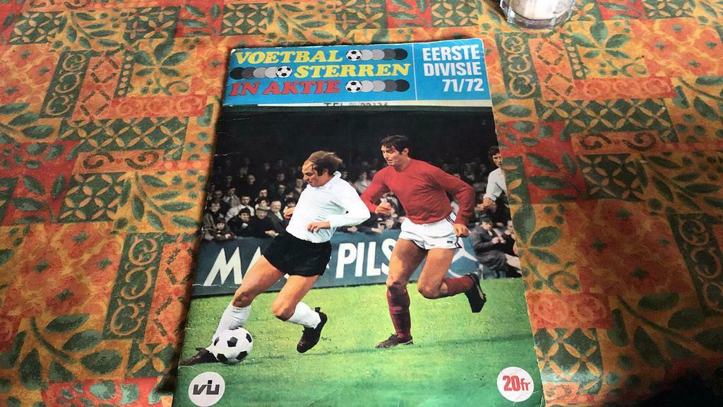 Voetbal sterren in aktie 71/72(t), Boeken, Ophalen of Verzenden, Gelezen, Vanderhout, Plaatjesalbum