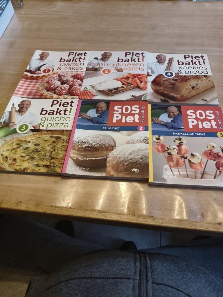 6 boeken van Piet Huysentruyt, Boeken, Ophalen