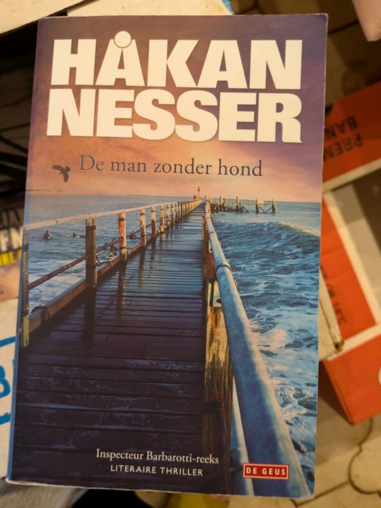 De man zonder hond, Boeken, Ophalen of Verzenden, Zo goed als nieuw