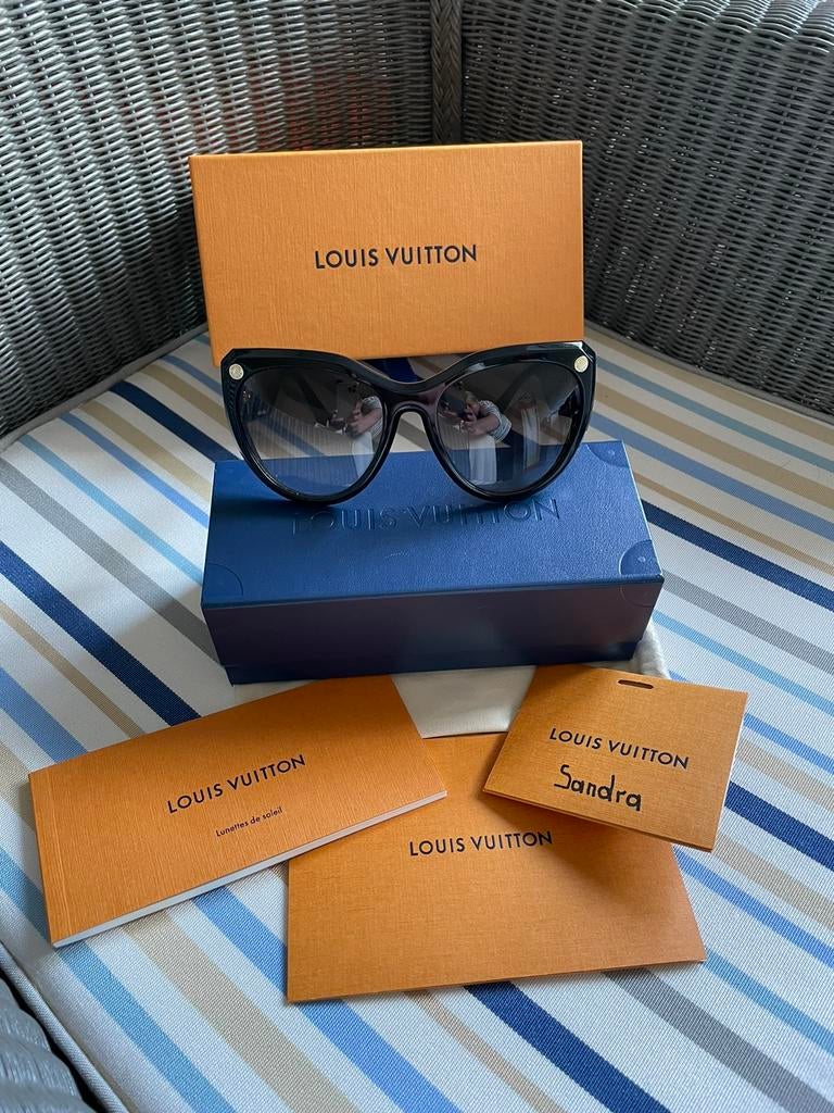 Louis Vuitton zonnebril My Fair Lady, Bijoux, Sacs & Beauté, Lunettes de Soleil & Lunettes | Femmes, Envoi, Comme neuf, Noir, Lunettes de soleil