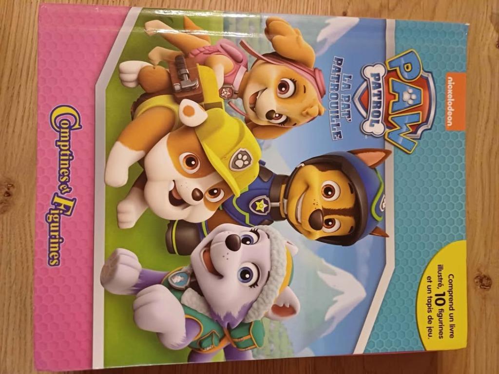 2 livres avec figurines pat patrouille (manque quelque figur, Enfants & Bébés, Jouets | Figurines, Enlèvement, Utilisé