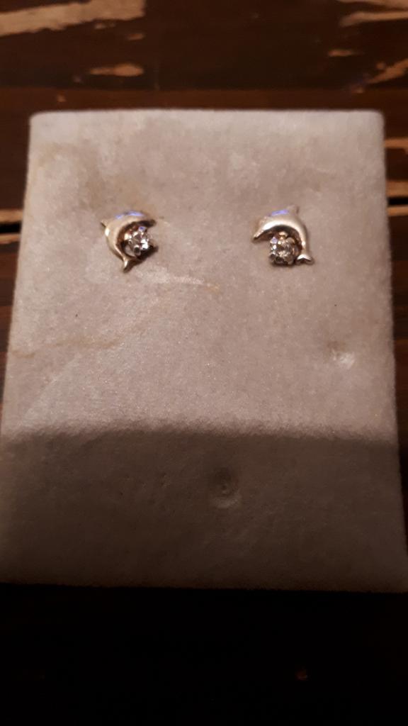 Zilveren oorbellen dolfijn met steentje, Handtassen en Accessoires, Ophalen of Verzenden, Nieuw, Zilver, Knopjes of Stekers