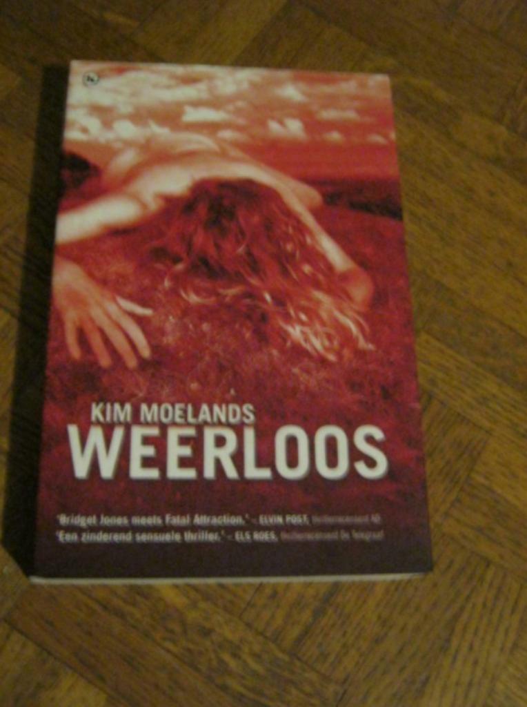 Kim Moelands: Weerloos, Ophalen of Verzenden, Gelezen