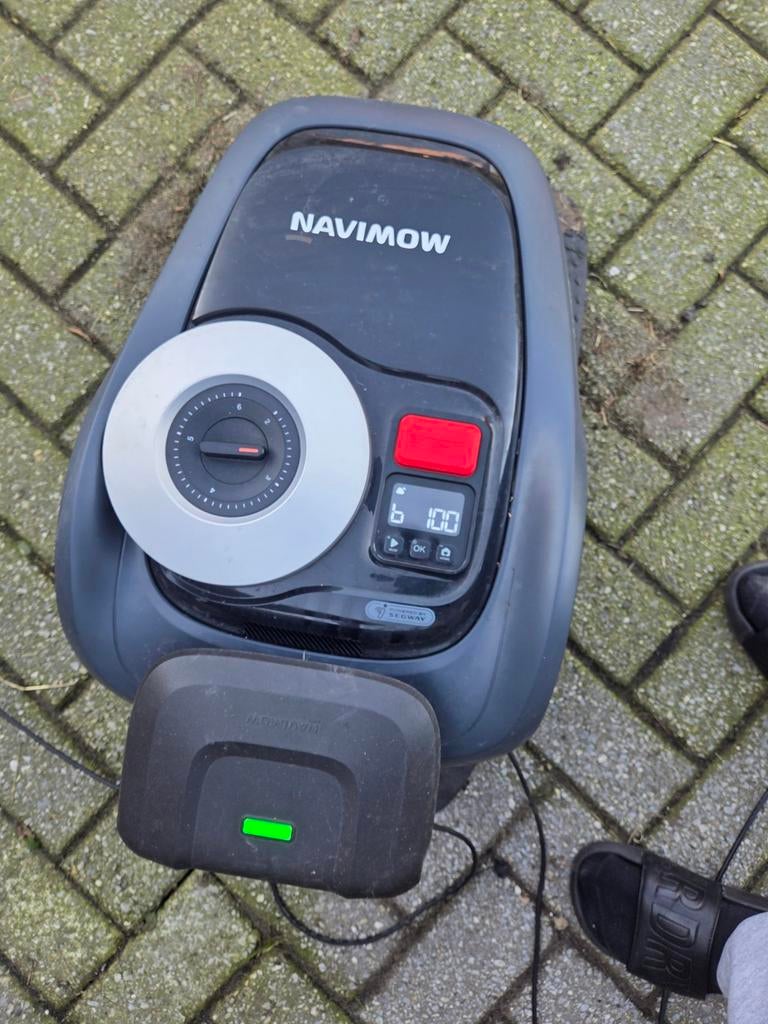 Robotmaaier navimow segway, Tuin en Terras, Robotmaaiers, Ophalen, Bestuurbaar via app, Zo goed als nieuw, Segway
