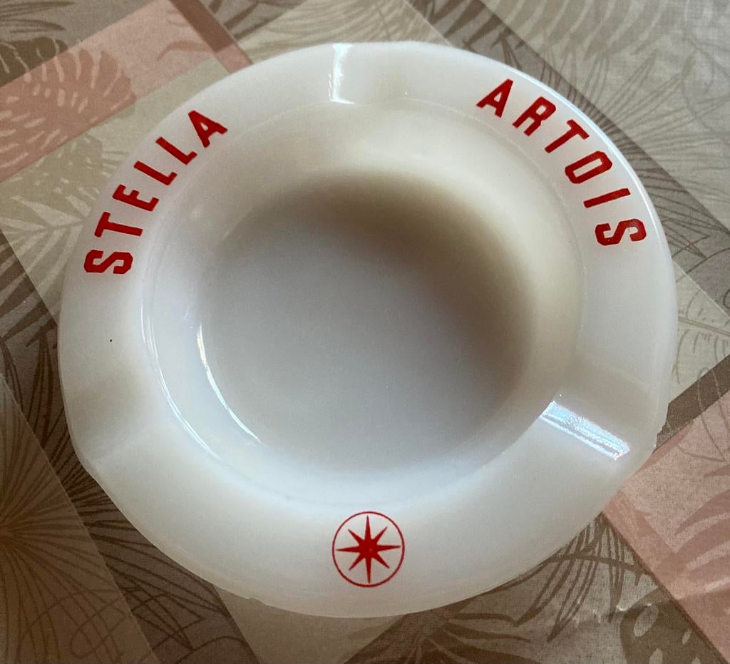 Cendrier en verre plein et épais Stella Artois., Enlèvement ou Envoi, Neuf, Ustensile