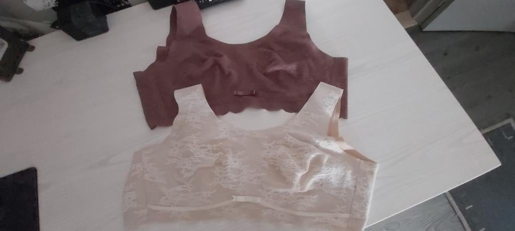 2 BH's, Enlèvement, Soutien-gorge