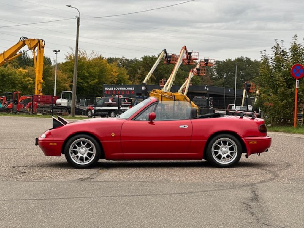 Mazda MX-5 1.6i 16v NA | Verlaagd | Nieuwe distributie, Autos, Mazda, Rouge, Achat, Entreprise, Boîte manuelle